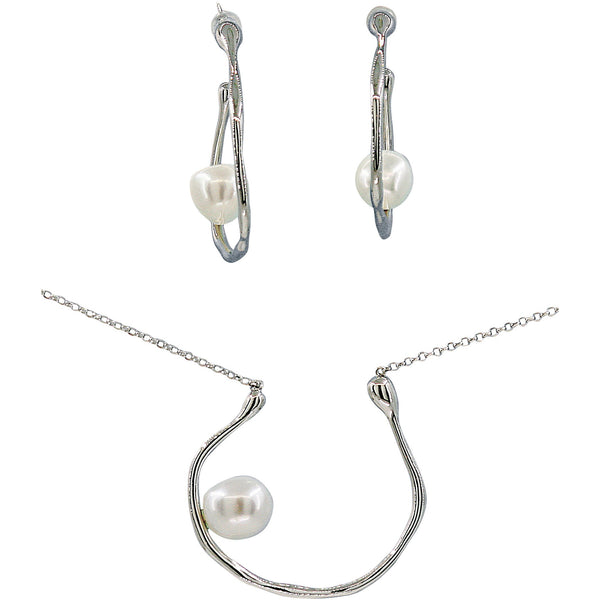 Chic Fresh Water Pearl Necklace & Earring Set